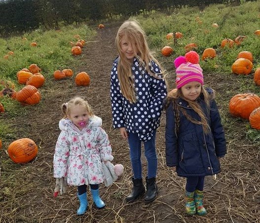 Caitlin, Summer and Jasmine's Spooky Welly Walk! share image